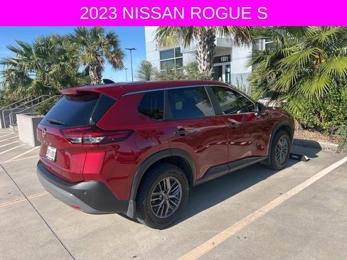 Used 2023 Nissan Rogue S image 3