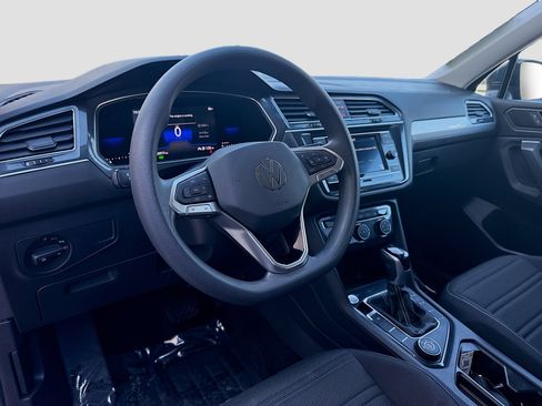 Used 2022 Volkswagen Tiguan S image 9