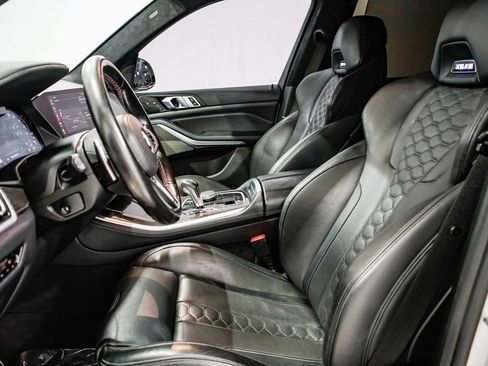 Used 2021 BMW X5 M w/ Executive Package image 17