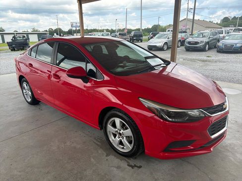 Used 2017 Chevrolet Cruze LT FWD image 6