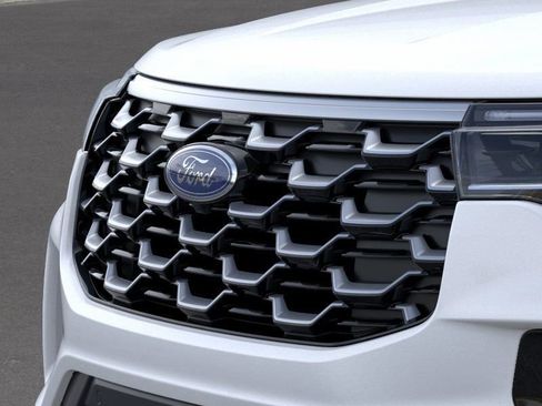 New 2026 Ford Explorer Platinum w/ LUX Leather Package image 18