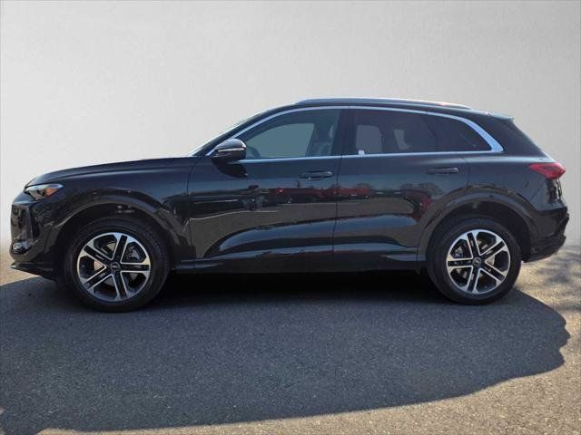 Used 2025 Audi Q5 Premium w/ Convenience Package AWD/4WD image 7
