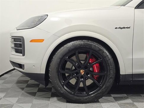 New 2026 Porsche Cayenne S image 11