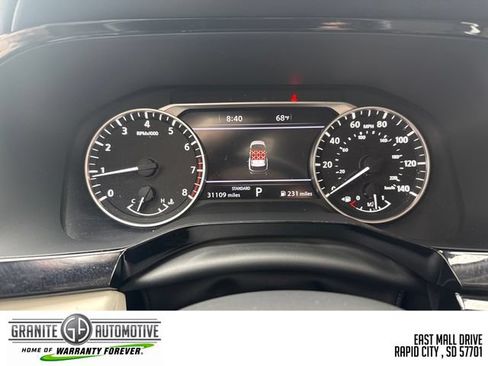 Used 2023 Nissan Pathfinder SL FWD image 16