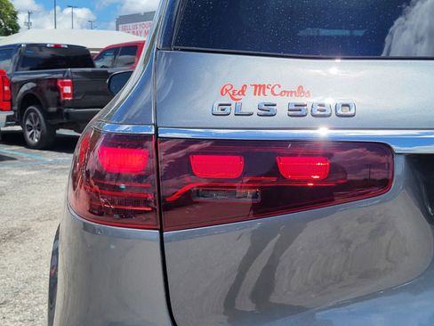 Used 2024 Mercedes-Benz GLS 580 GLS 580 image 10