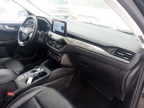 Used 2022 Ford Escape Titanium image 90