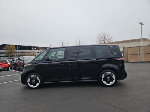 New 2025 Volkswagen ID. Buzz Pro S image 7