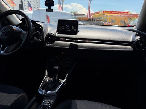 Used 2018 Toyota Yaris iA FWD image 10