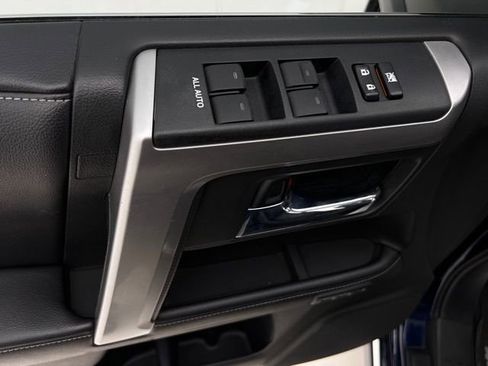 Used 2017 Toyota 4Runner Limited AWD/4WD image 24
