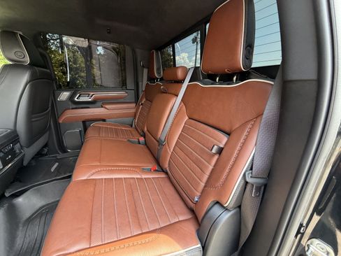 Used 2024 GMC Sierra 2500 Denali Ultimate AWD/4WD image 17