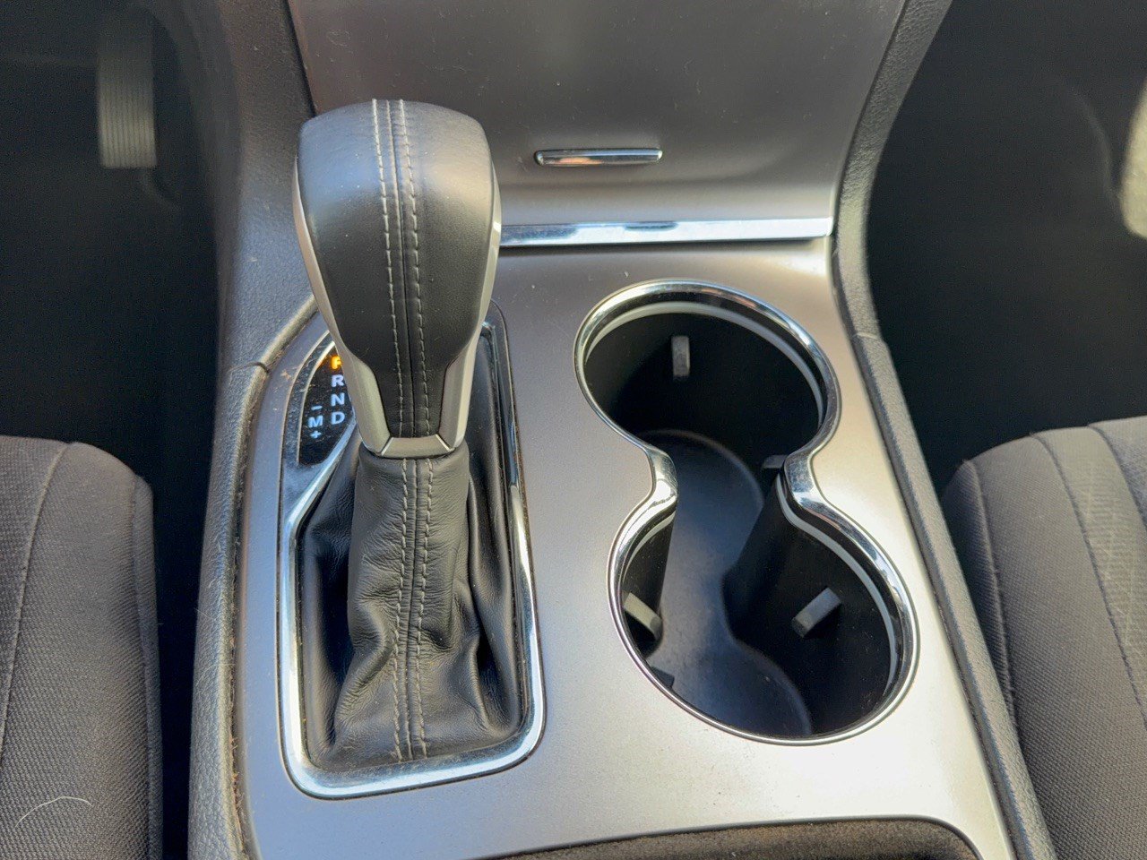 Used 2019 Jeep Grand Cherokee Laredo RWD image 21