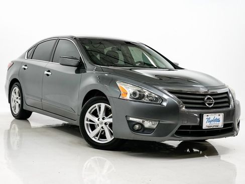 Used 2015 Nissan Altima 2.5 SV image 5