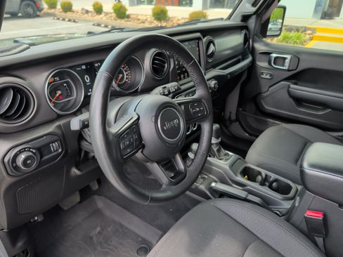 Used 2023 Jeep Wrangler Unlimited Sport AWD/4WD image 13