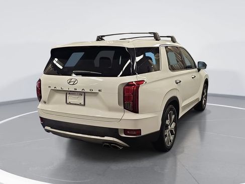 Used 2021 Hyundai Palisade SEL w/ Premium Package FWD image 3