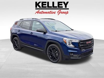 Used 2022 GMC Terrain SLT w/ Infotainment Package II