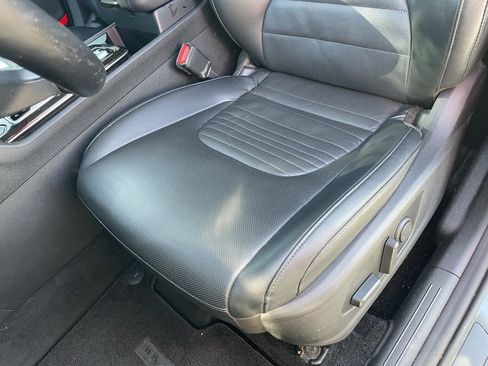 Used 2023 Kia Sportage SX image 24