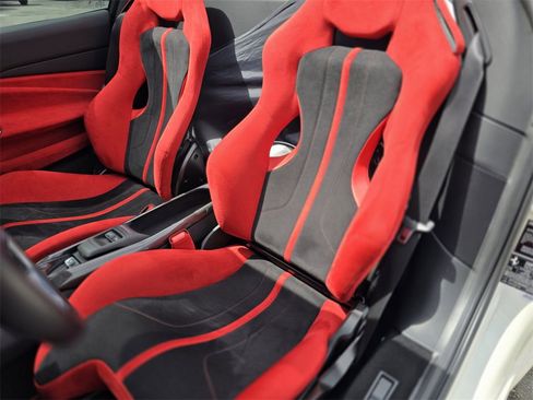 Used 2022 Ferrari F8 Tributo image 21