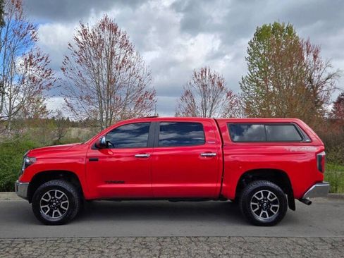Used 2014 Toyota Tundra Limited w/ Limited Premium Package AWD/4WD image 5