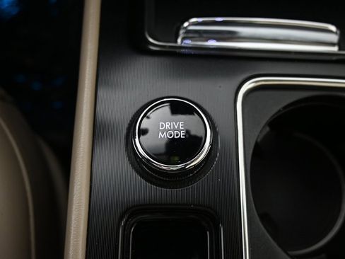 Used 2021 Lincoln Corsair Standard w/ Premium Package image 31