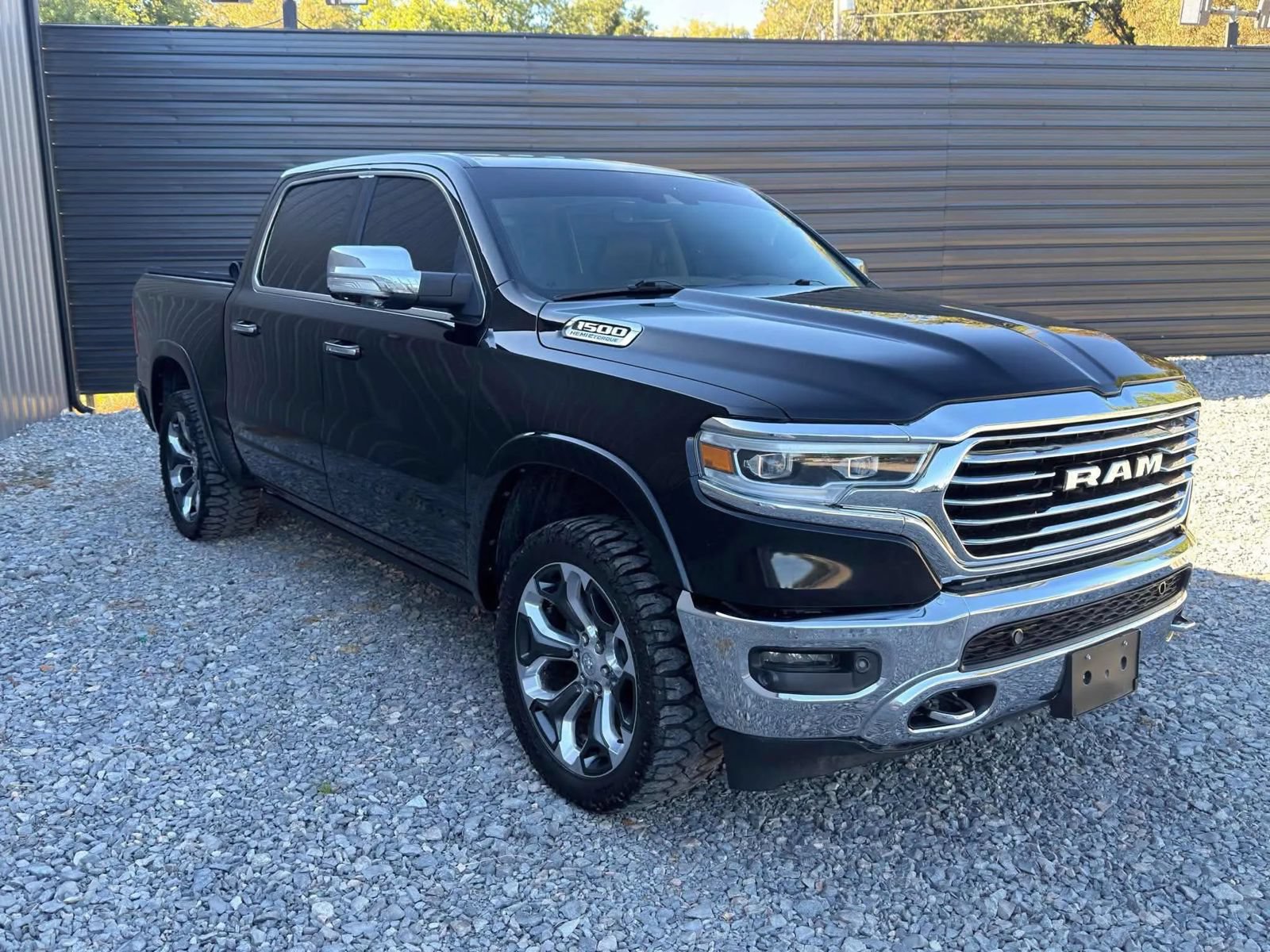 Used 2021 RAM 1500 Limited AWD/4WD image 3