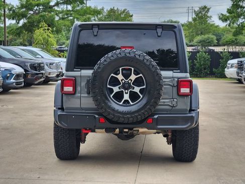 Used 2022 Jeep Wrangler Unlimited Rubicon w/ Cold Weather Group AWD/4WD image 6