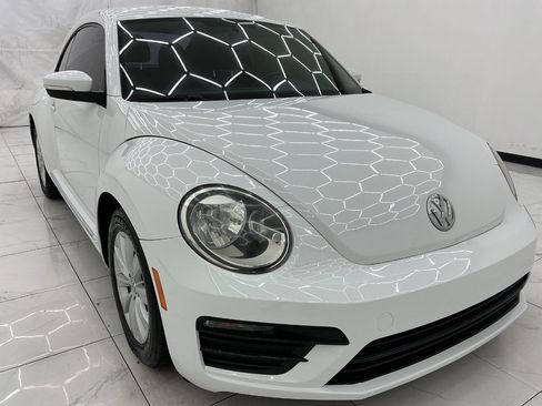 Used 2019 Volkswagen Beetle 2.0T S FWD image 3