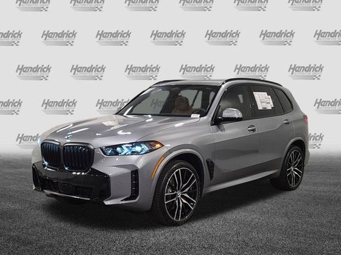 New 2026 BMW X5 xDrive40i w/ M Sport Package AWD/4WD image 3