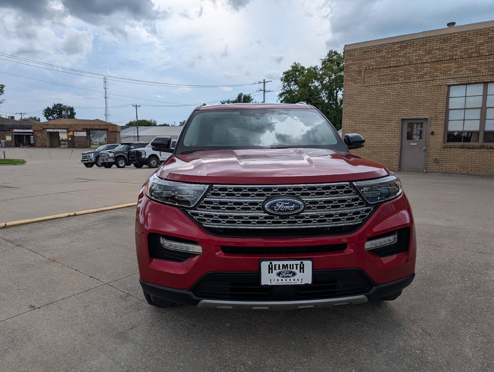 Certified 2023 Ford Explorer Limited w/ Equipment Group 301A AWD/4WD image 3