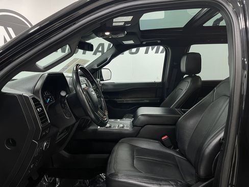 Used 2019 Ford Expedition Limited w/ Equipment Group 302A AWD/4WD image 13