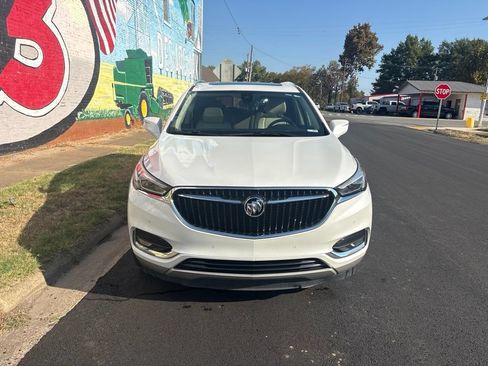Used 2018 Buick Enclave Premium w/ Experience Buick Package FWD image 9