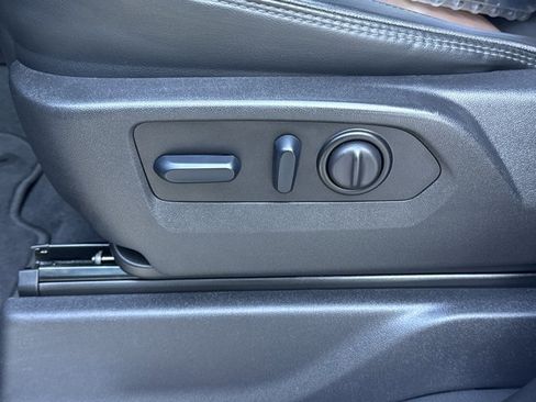 Used 2023 Chevrolet Silverado 2500 High Country image 19