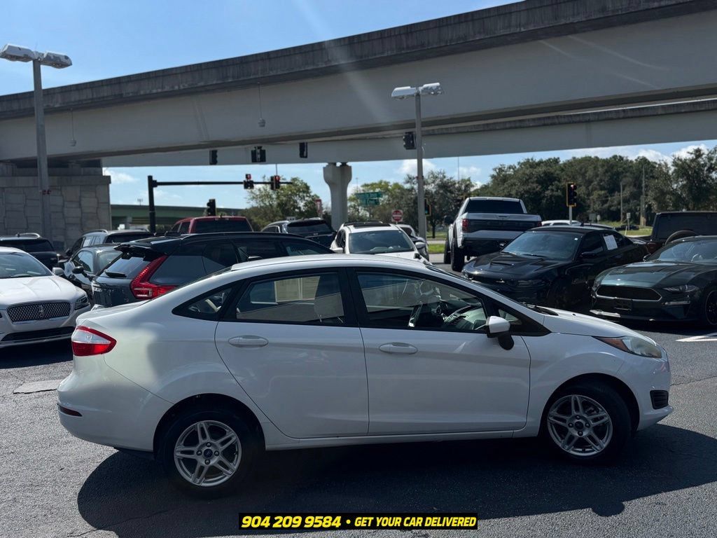Used 2017 Ford Fiesta SE FWD image 8