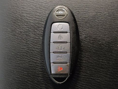 Used 2018 Nissan Armada Platinum w/ Captain Seat Package RWD image 32