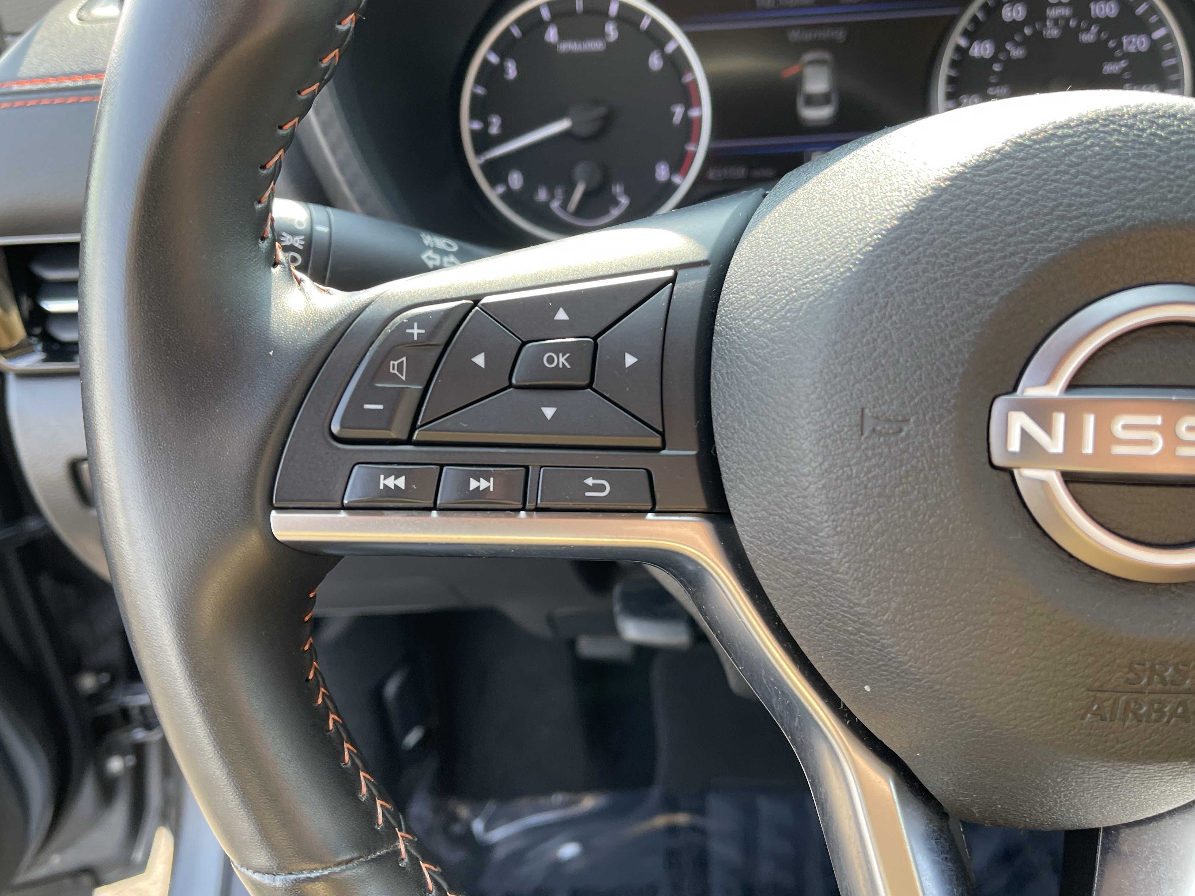 Used 2025 Nissan Sentra SR FWD image 20