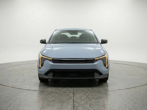 Used 2025 Kia K4 LXS image 2