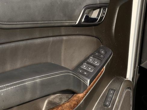 Used 2019 Chevrolet Tahoe LT image 21