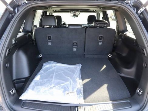 New 2025 Jeep Grand Cherokee Altitude AWD/4WD image 7