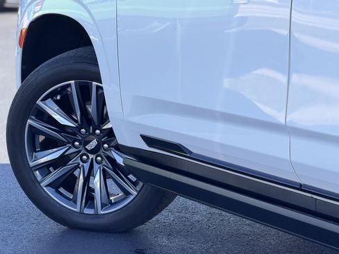 Used 2021 Cadillac Escalade ESV Sport Platinum image 7