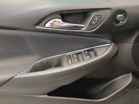 Used 2018 Chevrolet Cruze LT FWD image 27