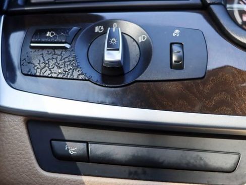 Used 2016 BMW 528i Sedan image 30