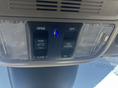 Used 2021 Honda Odyssey EX-L image 36