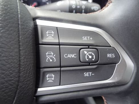 Used 2022 Jeep Compass Limited AWD/4WD image 18