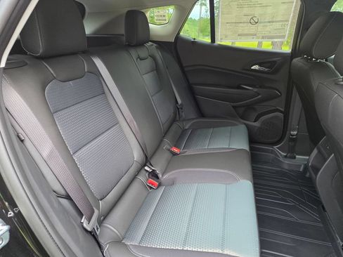 New 2026 Chevrolet Trax LT w/ Sunroof Package FWD image 23