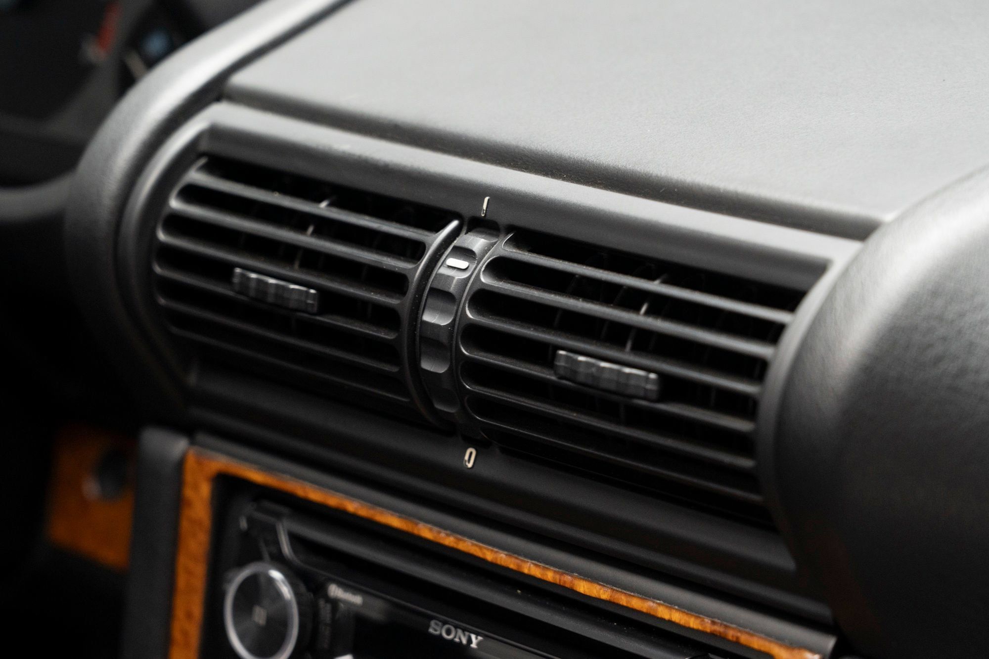 Used 1997 BMW Z3 1.9 RWD image 35
