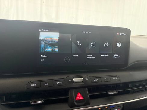 Used 2025 Kia K4 FWD image 3