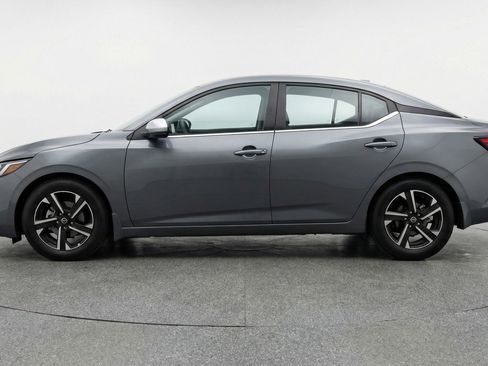 Used 2025 Nissan Sentra SV image 5