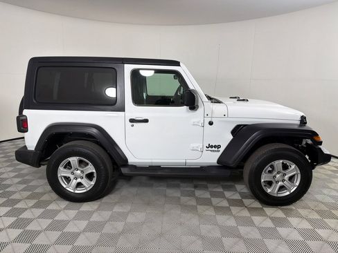 Used 2021 Jeep Wrangler Sport image 4