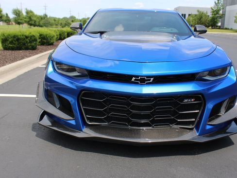 Used 2018 Chevrolet Camaro ZL1 RWD image 6
