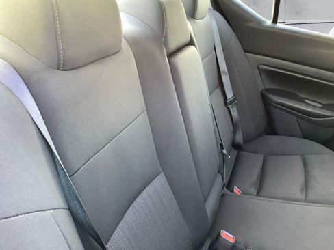 Used 2024 Nissan Altima 2.5 SV image 16