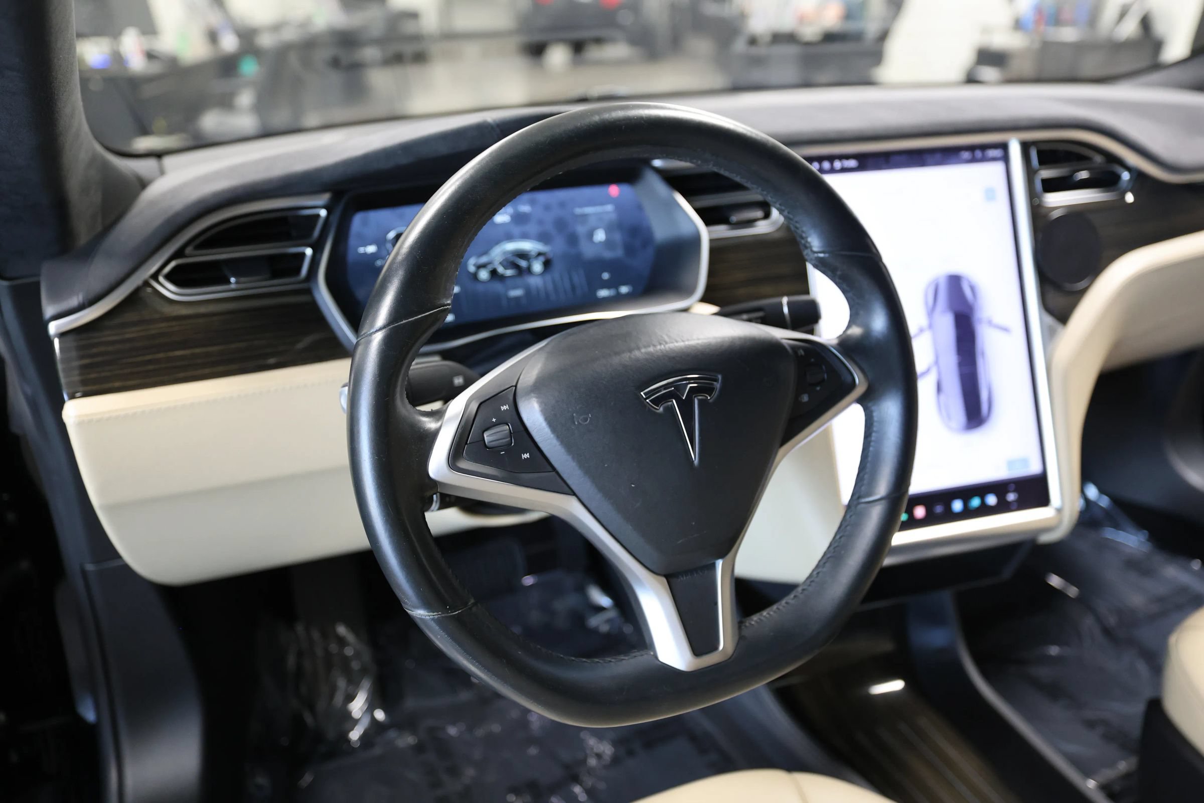Used 2015 Tesla Model S 85 RWD image 25